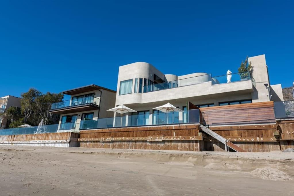 Malibu Sand Carbon Beach Suites Esterno foto