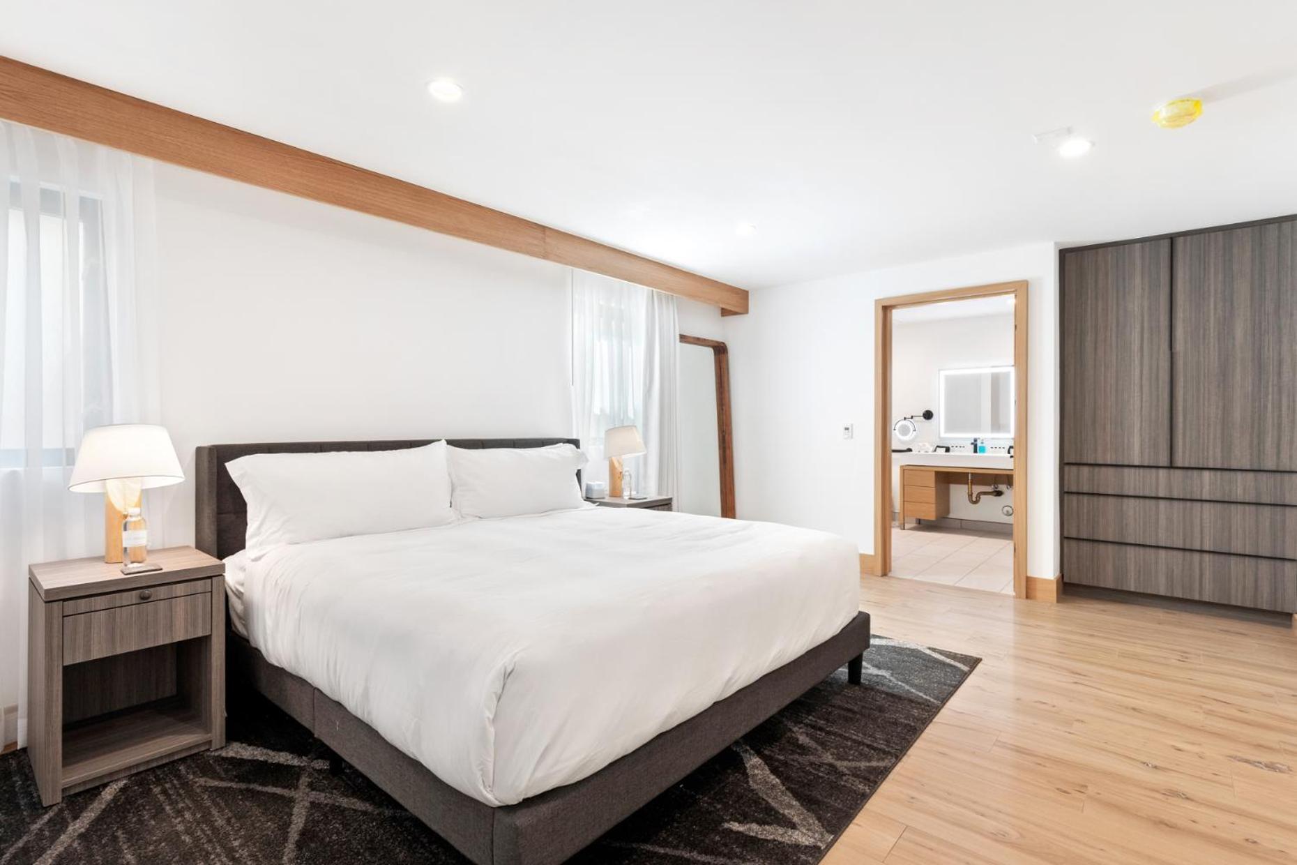 Malibu Sand Carbon Beach Suites Esterno foto