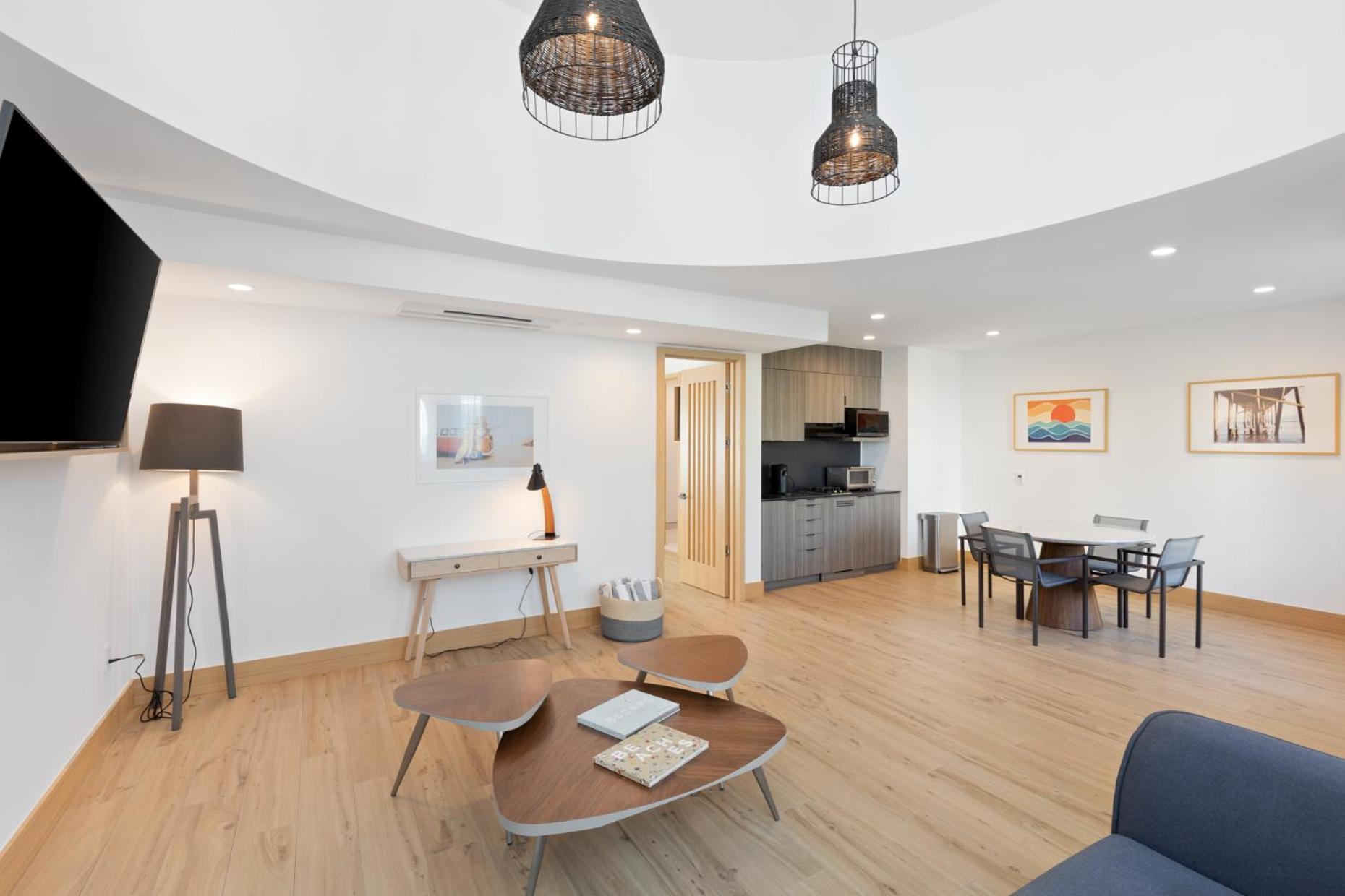 Malibu Sand Carbon Beach Suites Esterno foto