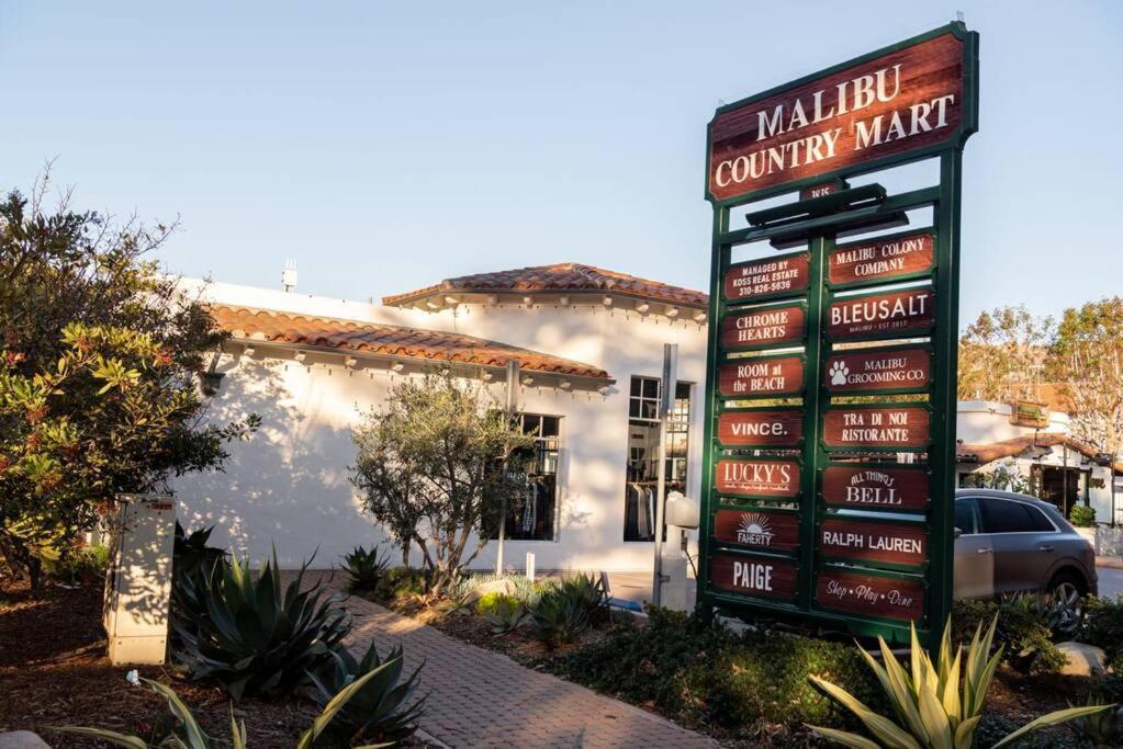 Malibu Sand Carbon Beach Suites Esterno foto